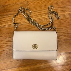 Coach Wallet on Chain